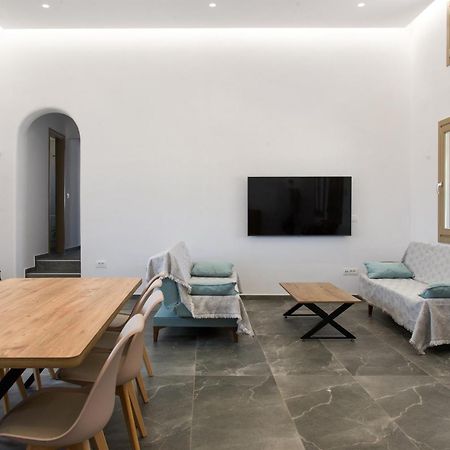 Maistros Apartments Mykonos Ftelia  Екстериор снимка